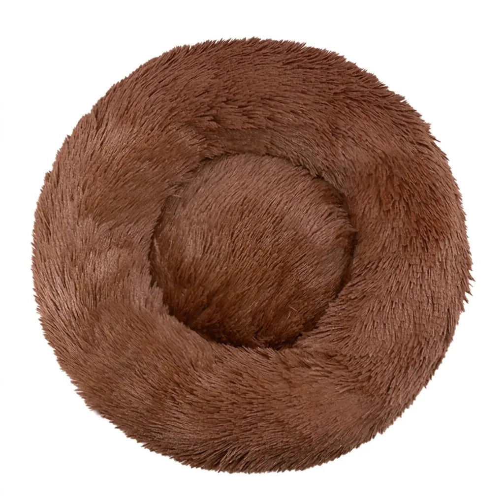Cuccia a ciambella super morbida per cani colore marrone su sfondo bianco