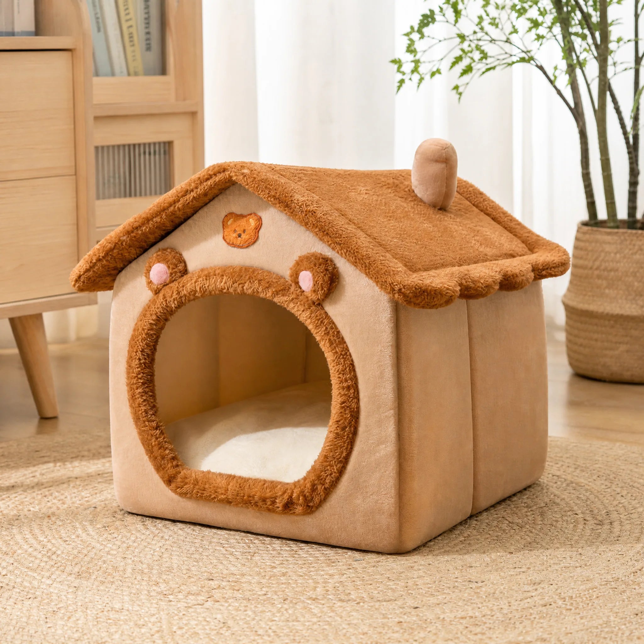 Cuccia pieghevole plush orso - vista posteriore in casa