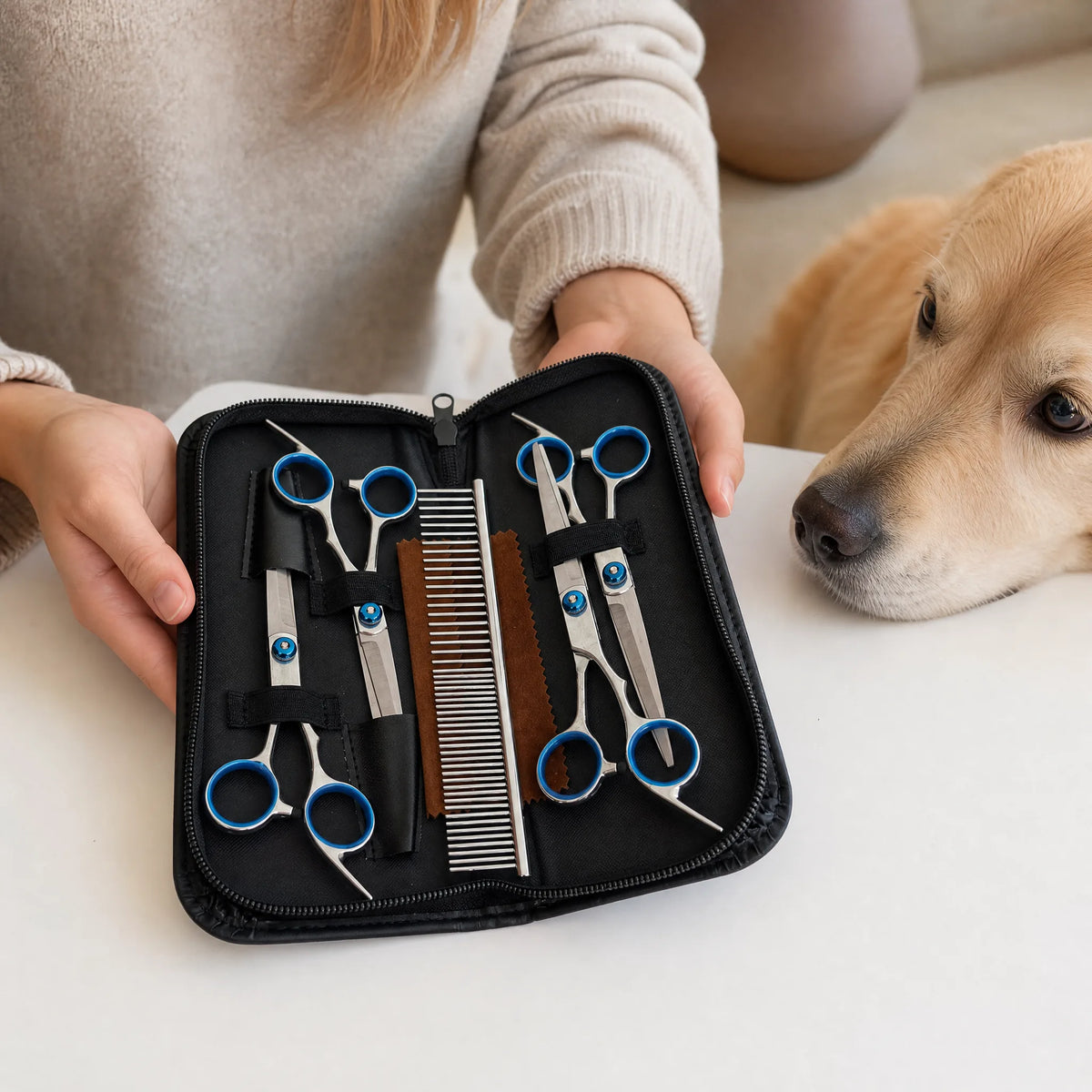 Kit forbici toelettatura cani in custodia con cane